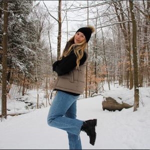 Meet your Posher, Ava